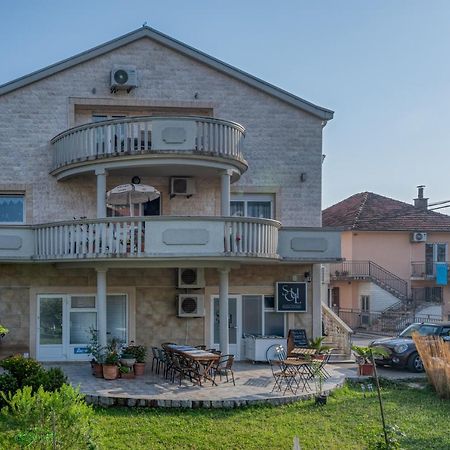 Apartments Vujosevic 티바트 외부 사진