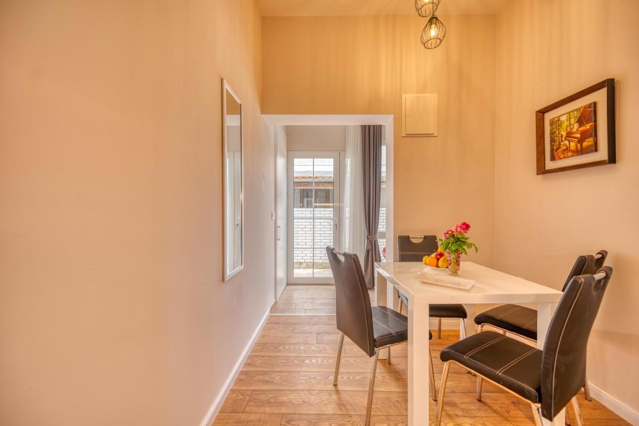Apartments Vujosevic 티바트 외부 사진